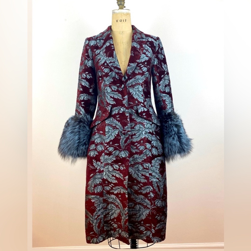 Cinq a Sept Brocade Jaquard coat with fur cuffs Size Medium